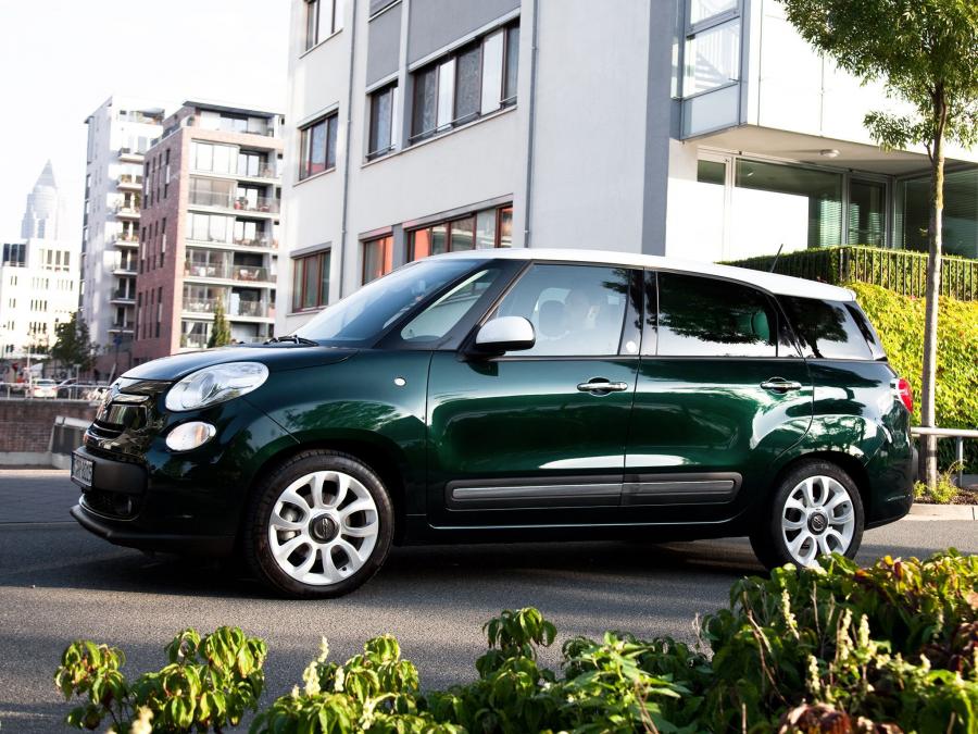  Fiat 500L Living 2013 года  (фото 13 из 34)